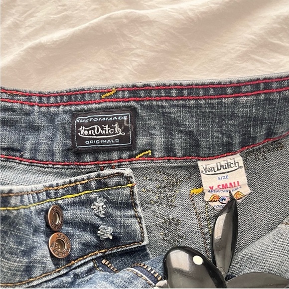 VON DUTCH Originals Denim Pleated Short Mini Skirt Y2K Flair Rare Screen Print​ - Picture 5 of 7